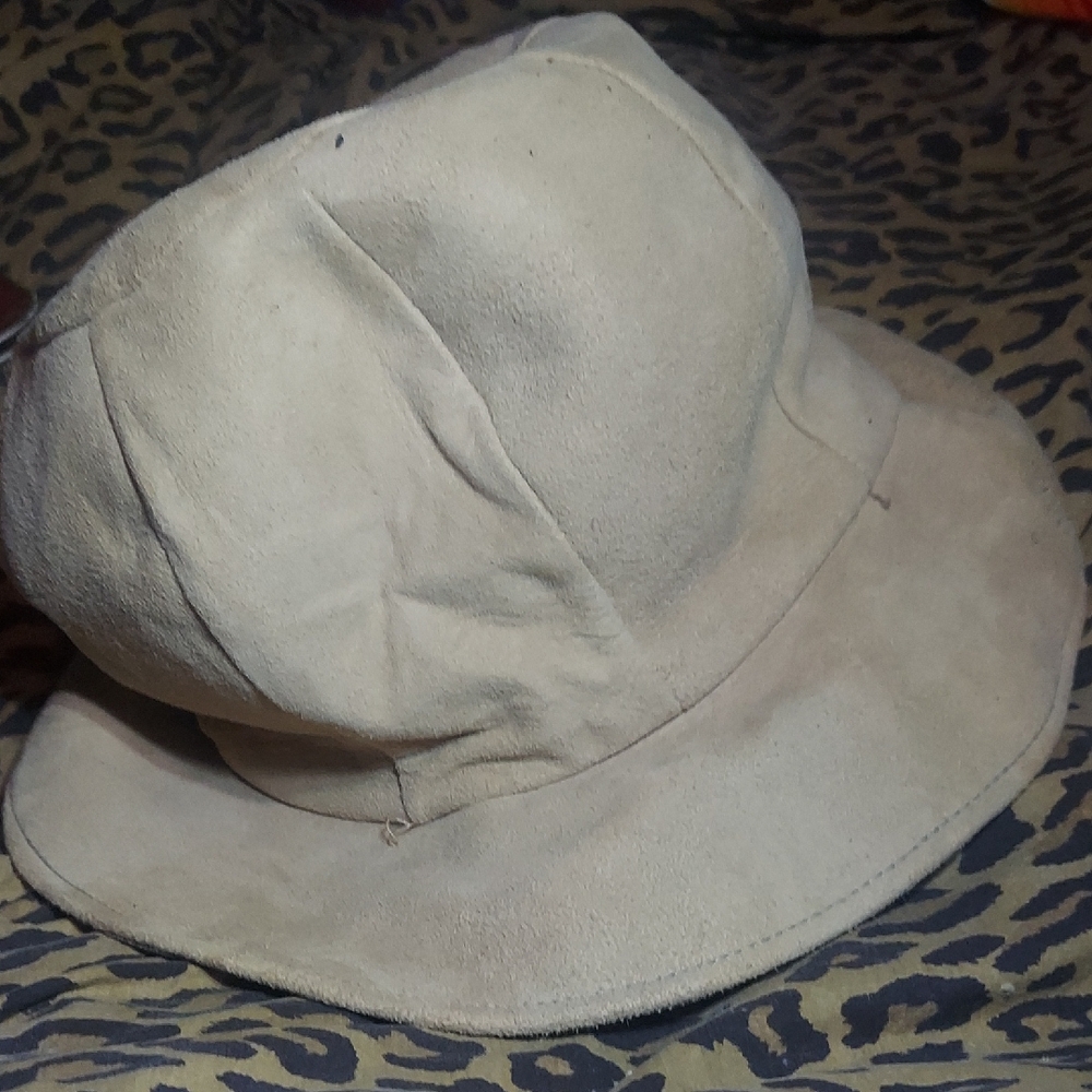 Increidible 70s Vintage Unisex Hand Crafted Suede Bucket Hat